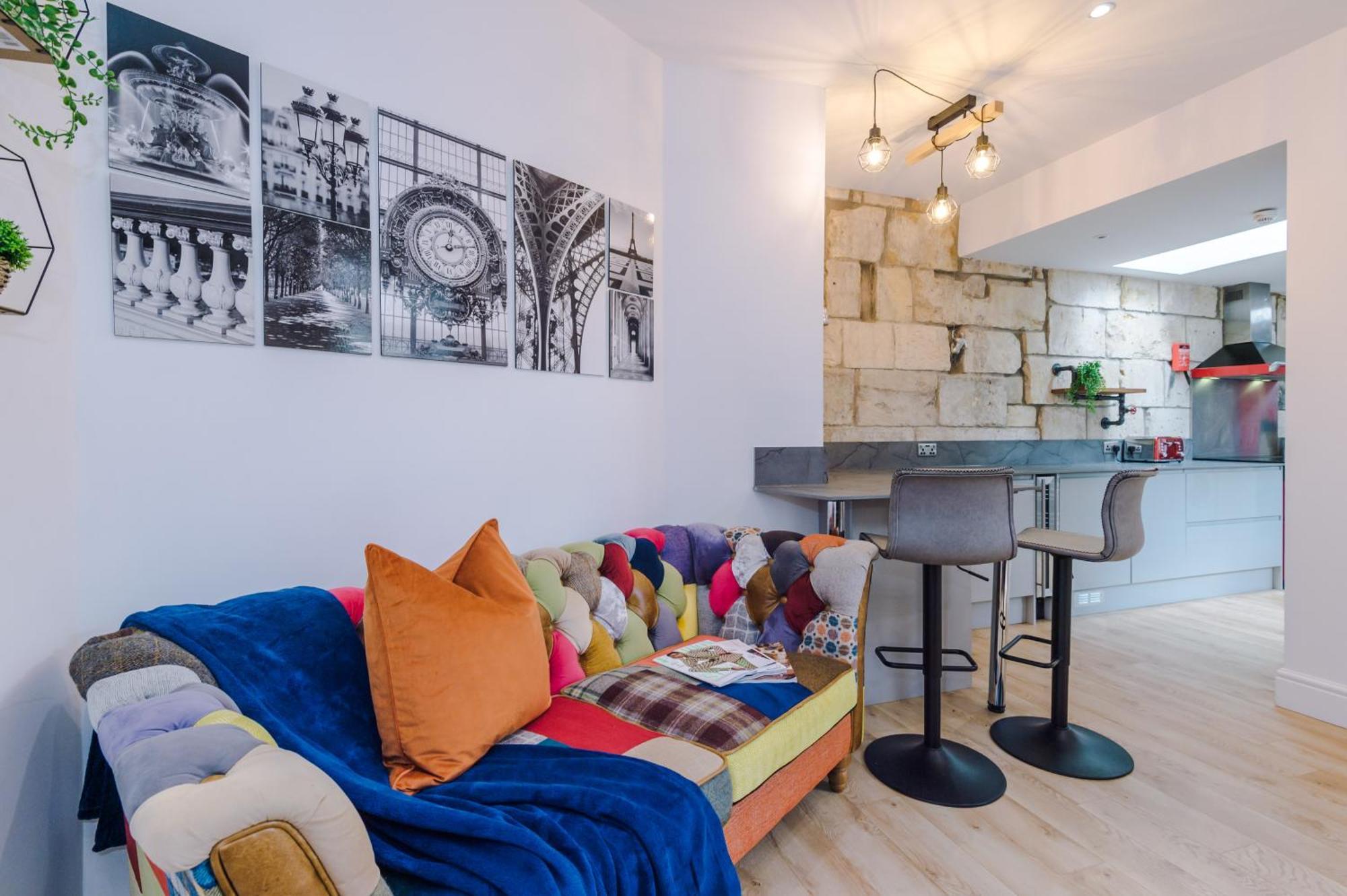 Incredible - Five Bedroom - 7 Actual Beds - 6 Bathroom House By Purestay - Central Bath With Parking Екстер'єр фото
