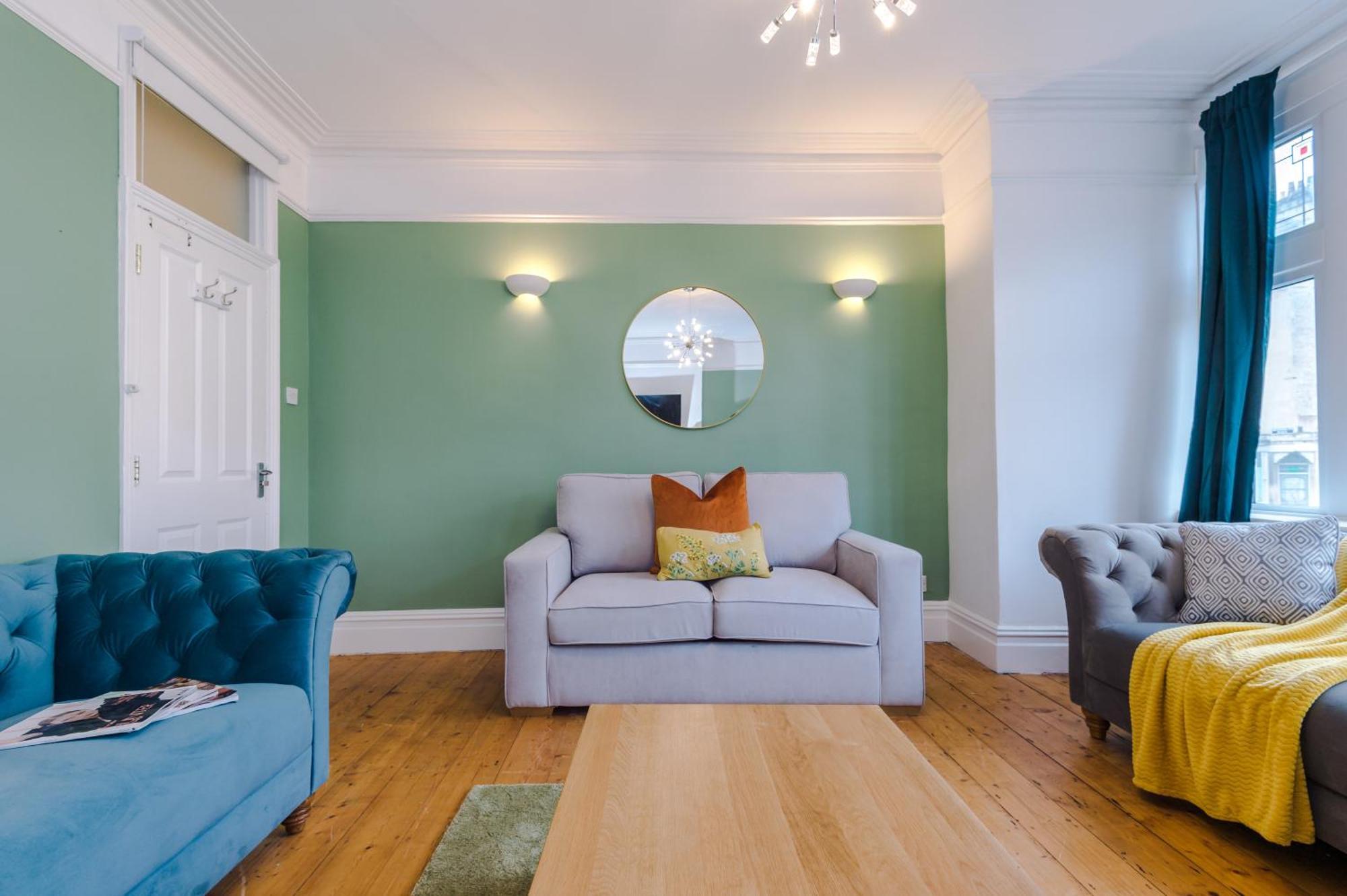Incredible - Five Bedroom - 7 Actual Beds - 6 Bathroom House By Purestay - Central Bath With Parking Екстер'єр фото