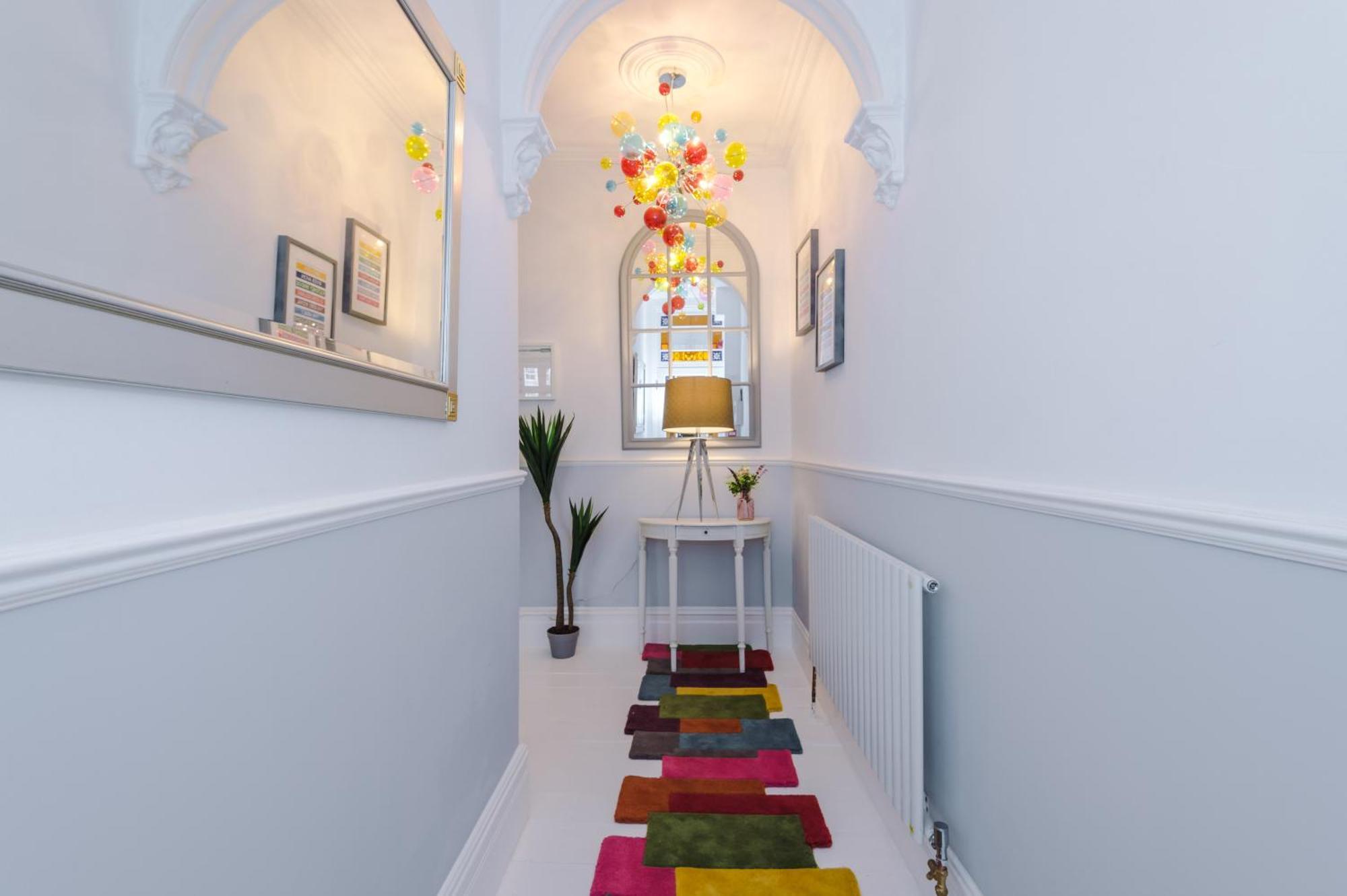 Incredible - Five Bedroom - 7 Actual Beds - 6 Bathroom House By Purestay - Central Bath With Parking Екстер'єр фото