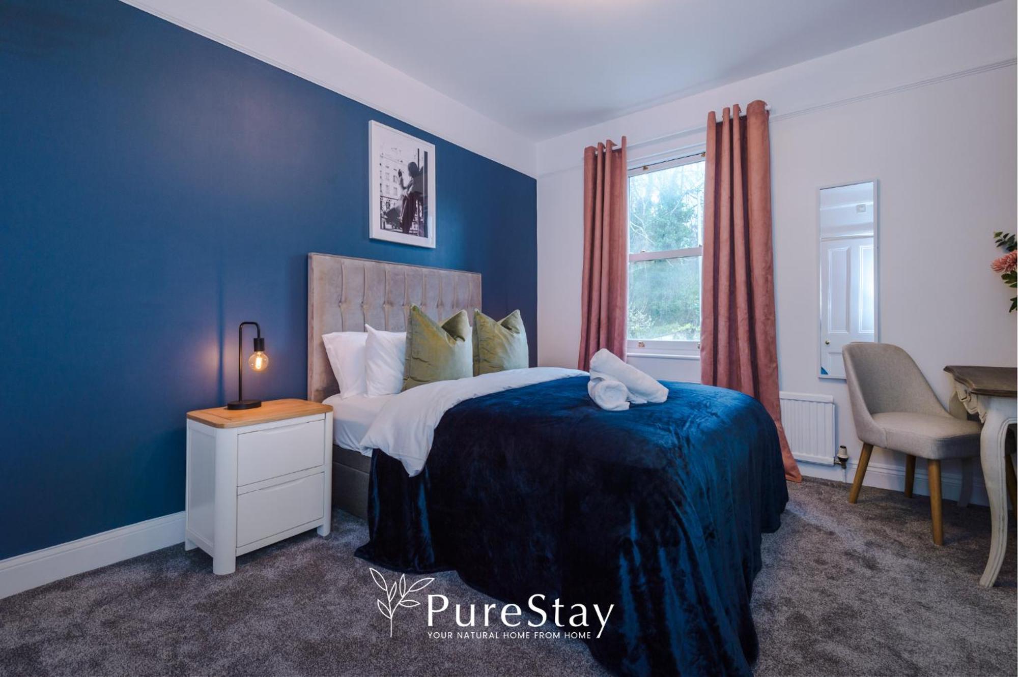 Incredible - Five Bedroom - 7 Actual Beds - 6 Bathroom House By Purestay - Central Bath With Parking Екстер'єр фото